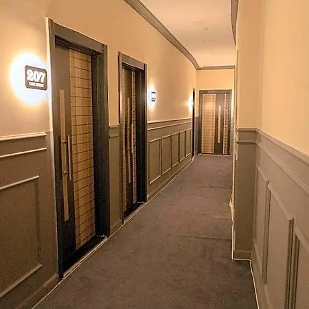 Hotel Night And